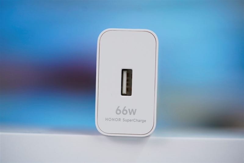 抗摔、长续航、卫星通信 荣耀X60 Pro全面评测：真正让你用得安心的耐用神机