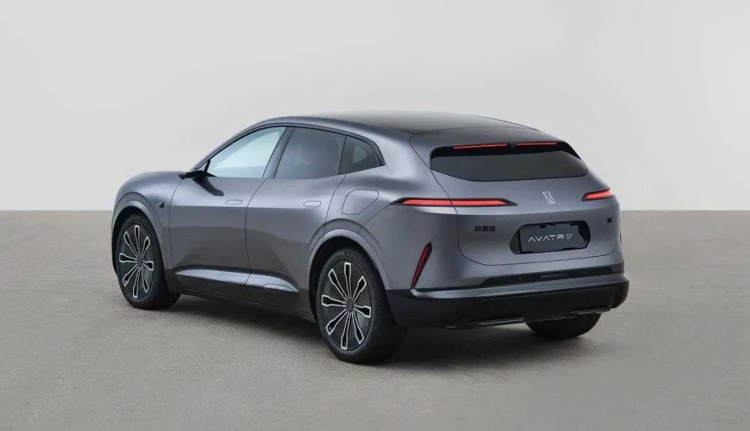 保时捷的未来：电动化与智能科技_保时捷电动车概念车_保时捷电动技术