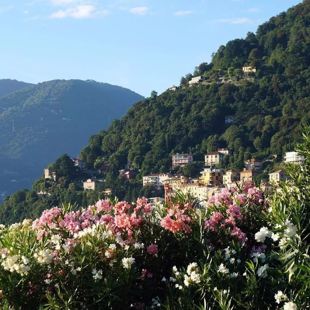 劳斯莱斯创始人的故事_劳斯莱斯创始人的传奇人生_劳斯莱斯创始人120年前预言