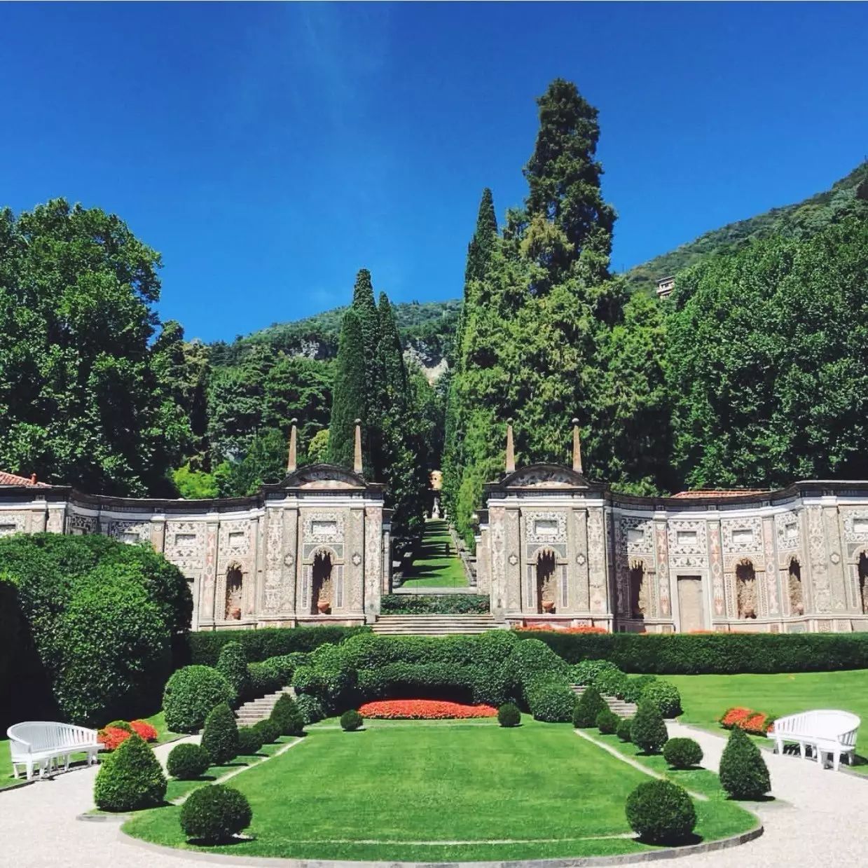 劳斯莱斯创始人的传奇人生_劳斯莱斯创始人的故事_劳斯莱斯创始人120年前预言