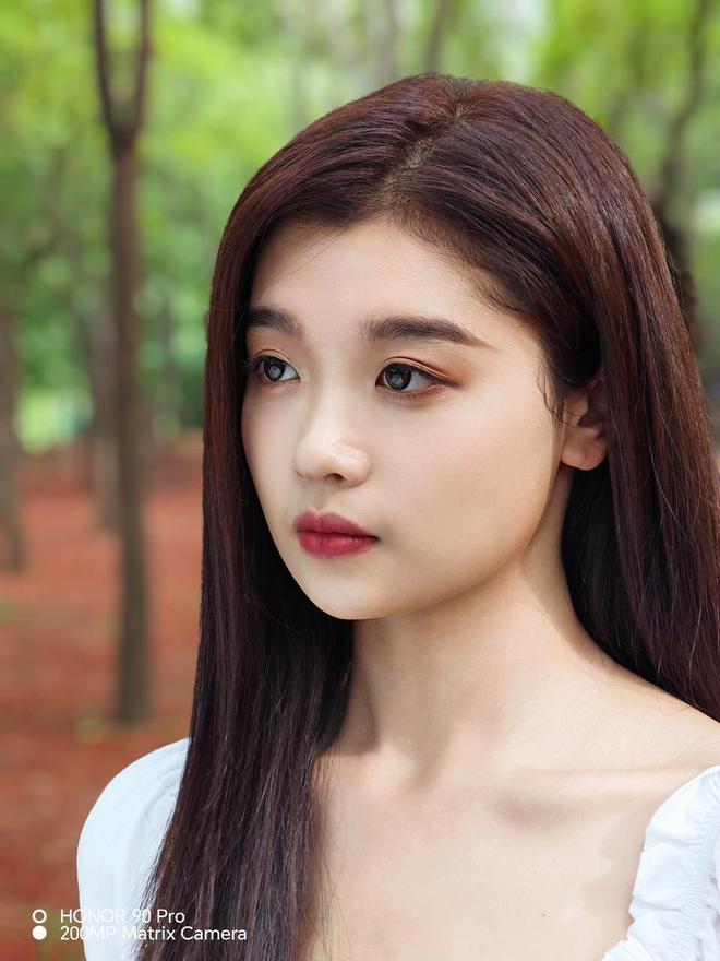 荣耀的相机是什么牌子_荣耀与传统相机的对比评测_荣耀哪个系列照相好