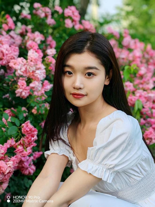 荣耀与传统相机的对比评测_荣耀哪个系列照相好_荣耀的相机是什么牌子