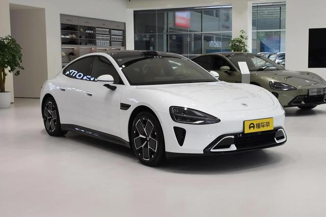 领克Z10 vs 小米SU7：25万预算内-有驾