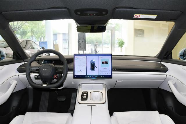 领克Z10 vs 小米SU7：25万预算内-有驾