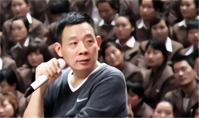 服务于顾客，胖东来如何做好行业标杆_胖东来服务细节标准_胖东来服务创新举措