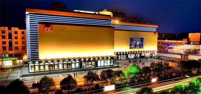 胖东来服务细节标准_胖东来服务创新举措_服务于顾客，胖东来如何做好行业标杆