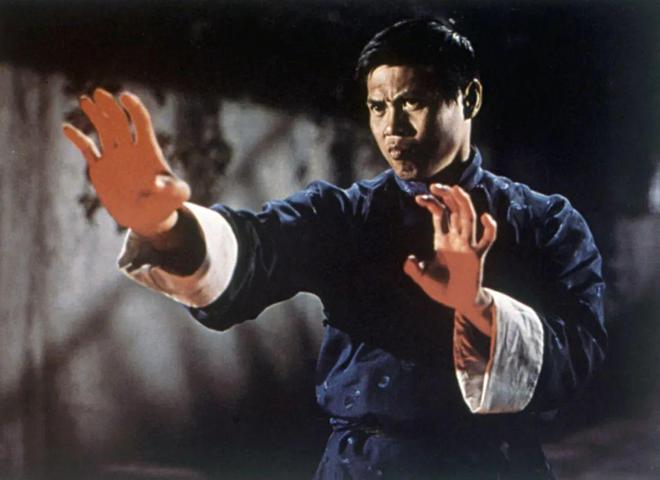 洪金宝武术_洪金宝的武术与电影生涯回顾_洪金宝武术指导的电影