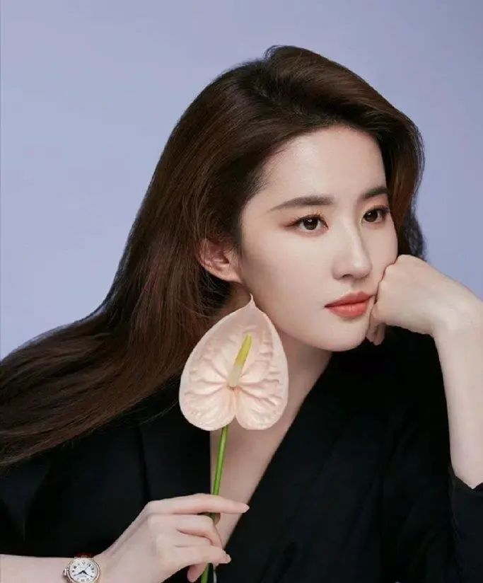 偷窥高层夫妻隐私生活_我与外婆的隐私生活_刘亦菲的个人生活与隐私