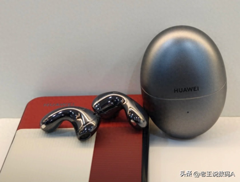 华为耳机舒适度好吗_华为耳机舒服吗_评测华为FreeBuds：耳机音质与舒适度