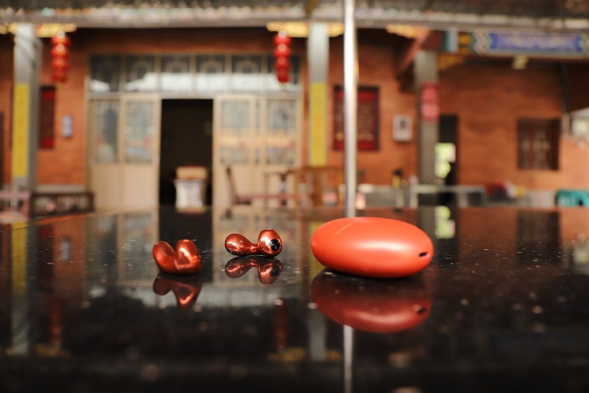 华为耳机舒适度好吗_华为耳机舒服吗_评测华为FreeBuds：耳机音质与舒适度