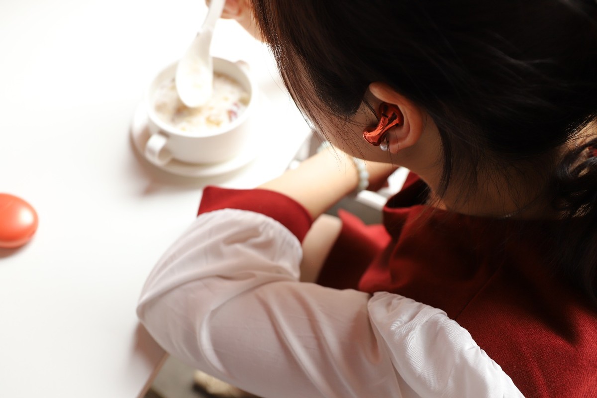 评测华为FreeBuds：耳机音质与舒适度_华为耳机舒服吗_华为耳机舒适度好吗