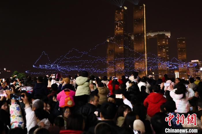 无人机舞蹈编程_无人编程平台_无人机的编程与表演艺术的结合