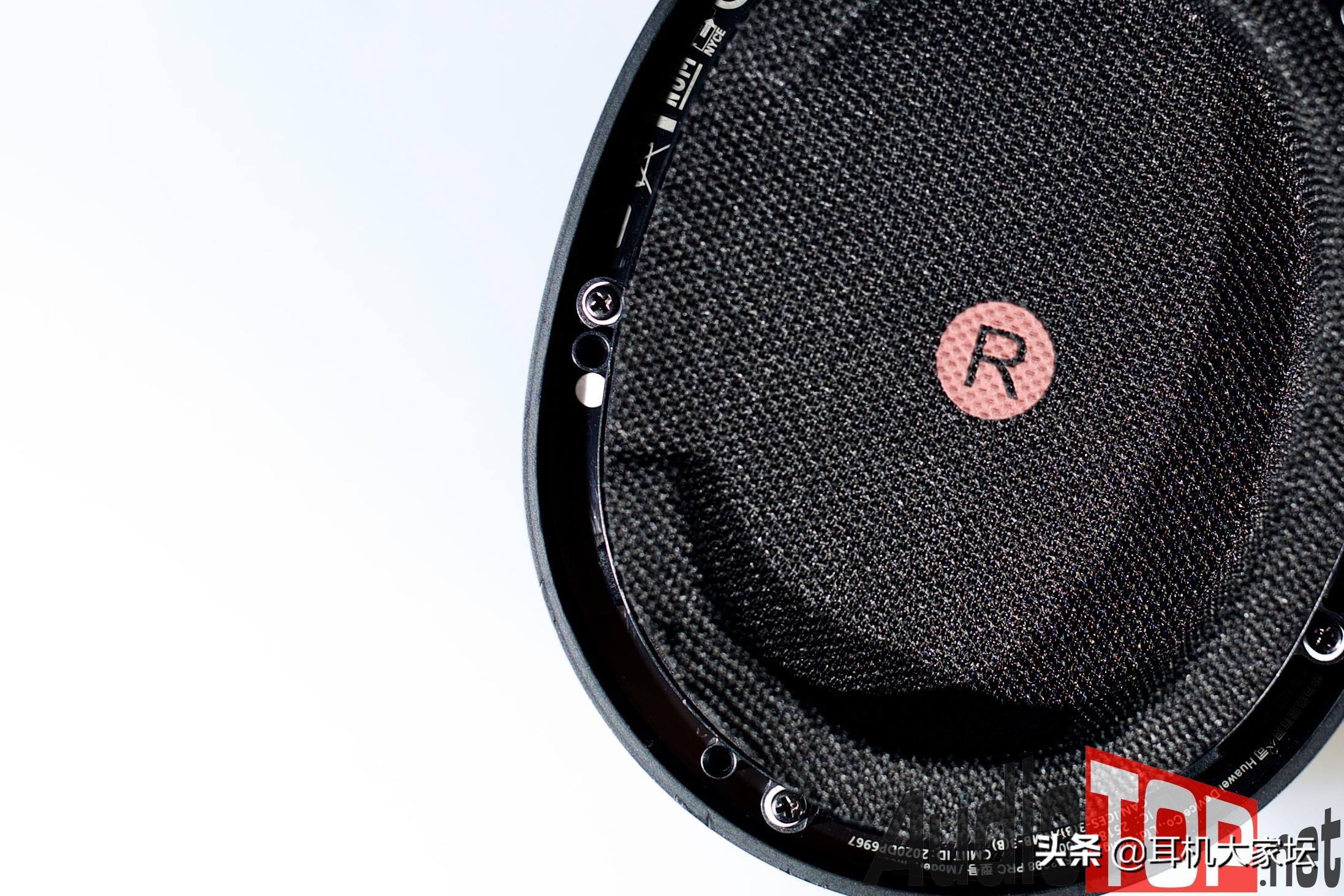 华为耳机深度评测_华为耳机舒适度好吗_评测华为FreeBuds：耳机音质与舒适度