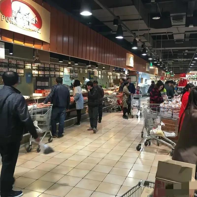 胖东来的服务理念：不仅是满足，更是超越_胖东来超市经营理念服务态度_胖东来超市的服务精神