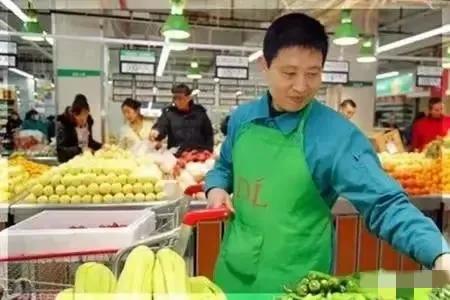 胖东来的服务理念：不仅是满足，更是超越_胖东来超市经营理念服务态度_胖东来超市的服务精神