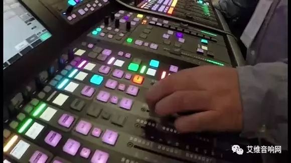 王菲在即将举行的音乐会中确保完美演出_王菲演出视频_王菲精彩演唱会