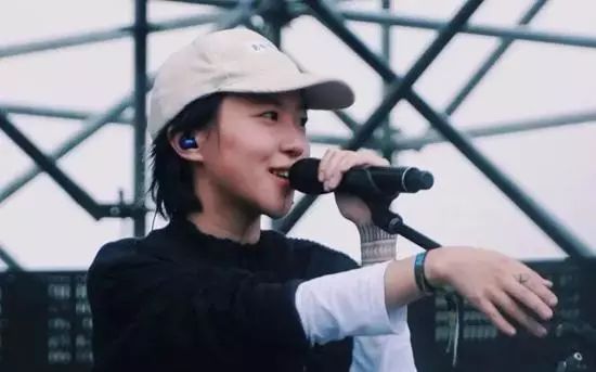 王菲在即将举行的音乐会中确保完美演出_王菲演出视频_王菲精彩演唱会