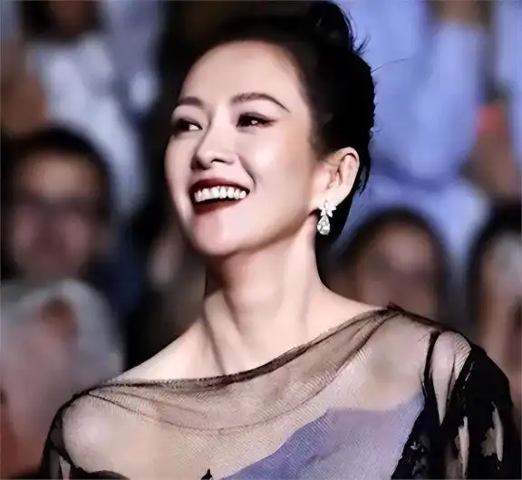 张敏的时尚风格与红毯魅力_张敏的时尚风格与红毯魅力_张敏的时尚风格与红毯魅力