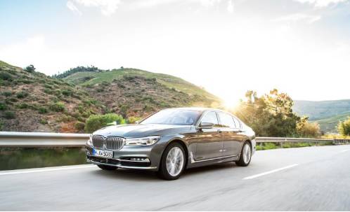 为什么全新BMW 5系是中大型豪华轿车的安全典范？_为什么全新BMW 5系是中大型豪华轿车的安全典范？_典范2021款自动进取型