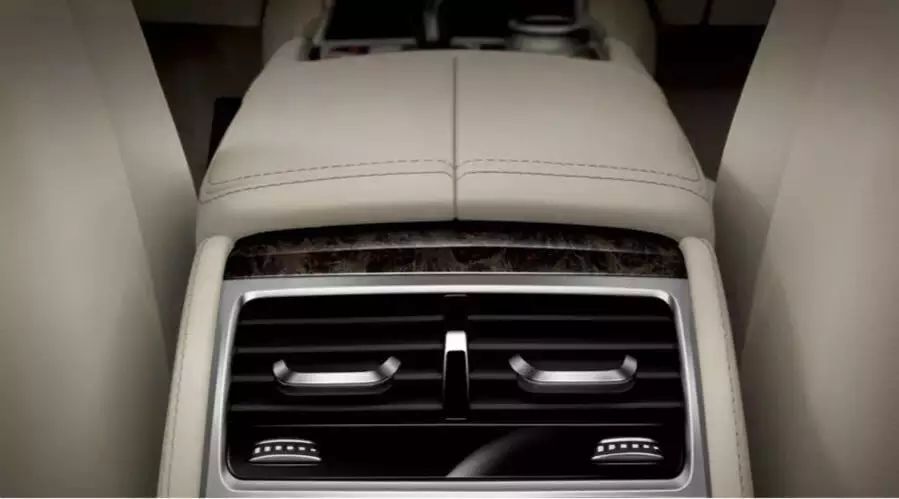 典范2021款自动进取型_为什么全新BMW 5系是中大型豪华轿车的安全典范？_为什么全新BMW 5系是中大型豪华轿车的安全典范？