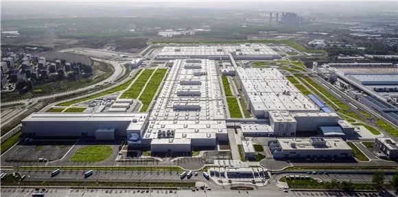 为什么全新BMW 5系是中大型豪华轿车的安全典范？_为什么全新BMW 5系是中大型豪华轿车的安全典范？_典范2021款自动进取型