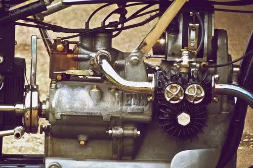 为什么全新BMW 5系是中大型豪华轿车的安全典范？_为什么全新BMW 5系是中大型豪华轿车的安全典范？_典范2021款自动进取型