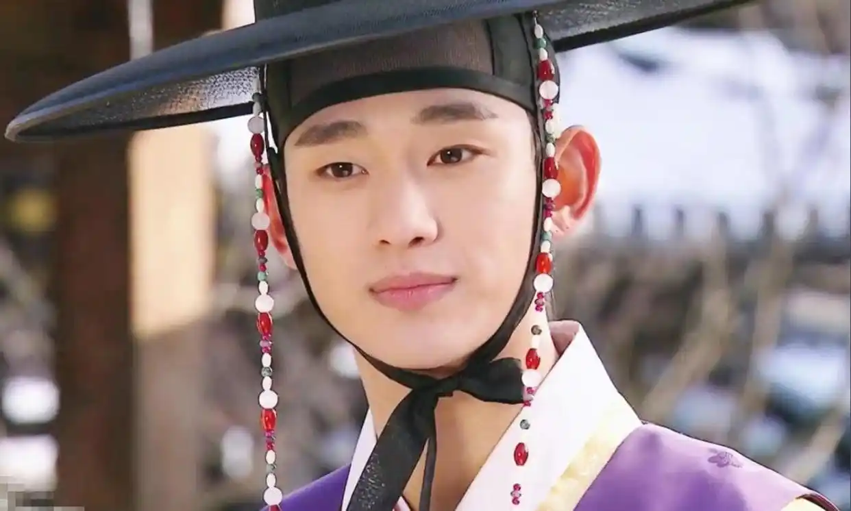 金秀贤ui_童星金贤秀现在身高_演艺事业的起步：金秀贤的早年经历