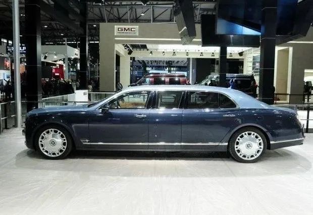 宾利的寓意和设计理念_宾利，奢侈品与汽车艺术的象征_宾利的logo寓意