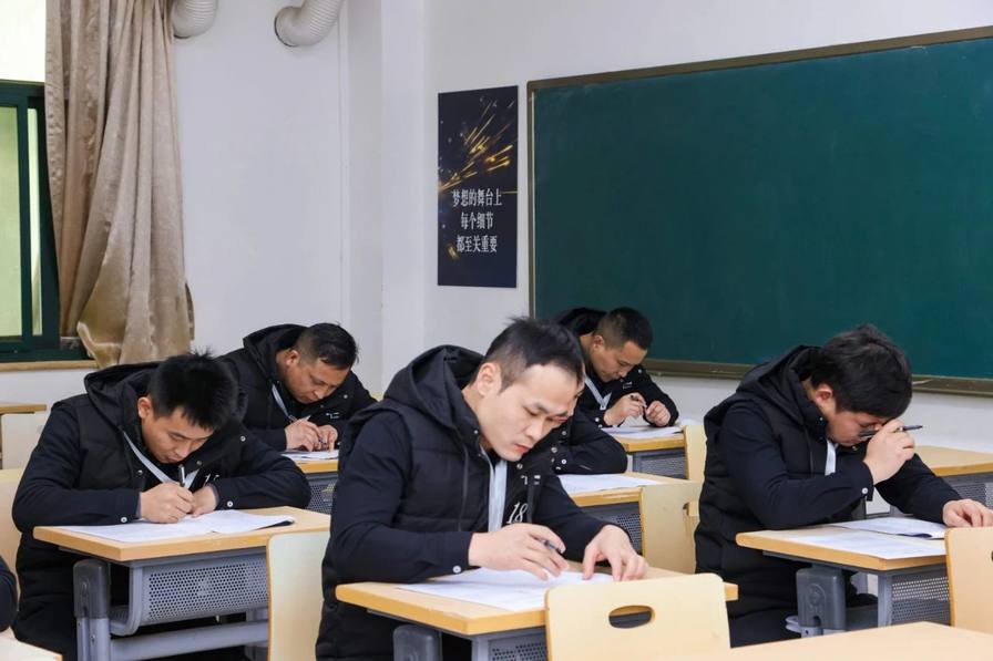 以标准树标杆 以体验塑生态 2024年梅赛德斯-奔驰服务技能大师赛总决赛圆满落幕