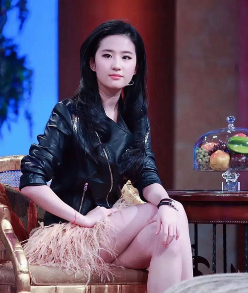 刘亦菲新造型_刘亦菲的自我突破与创新_刘亦菲转型