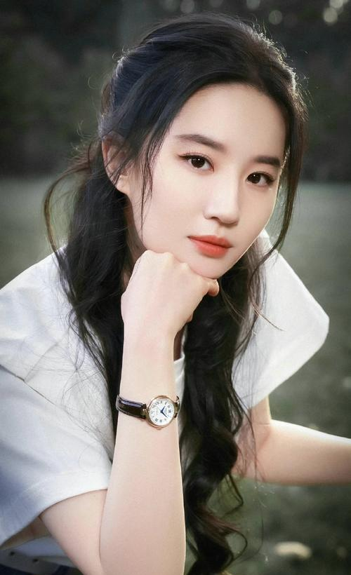 刘亦菲转型_刘亦菲新造型_刘亦菲的自我突破与创新