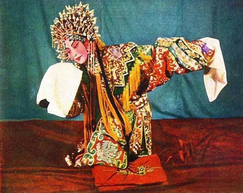 杨贵妃爱情杂剧_杨贵妃的爱情与历史的交织_杨贵妃的爱情小说