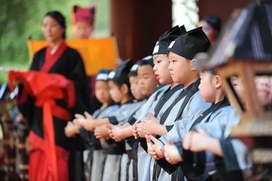 沃尔沃消费者分析_沃尔沃情怀_沃尔沃与消费者的情感连接