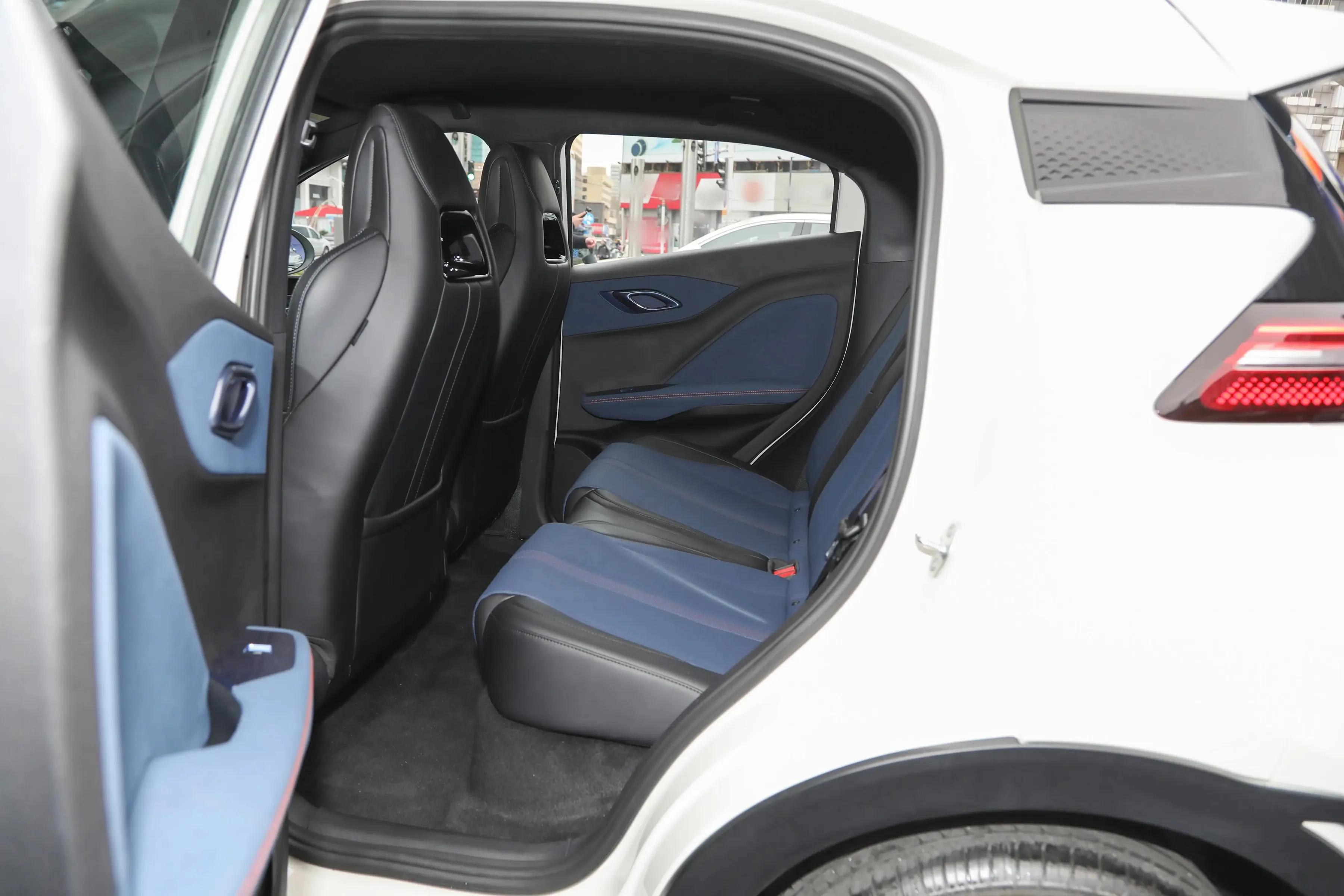 海鸥比亚迪_国产海鸥门电动汽车_比亚迪海鸥：电动出行的新选择