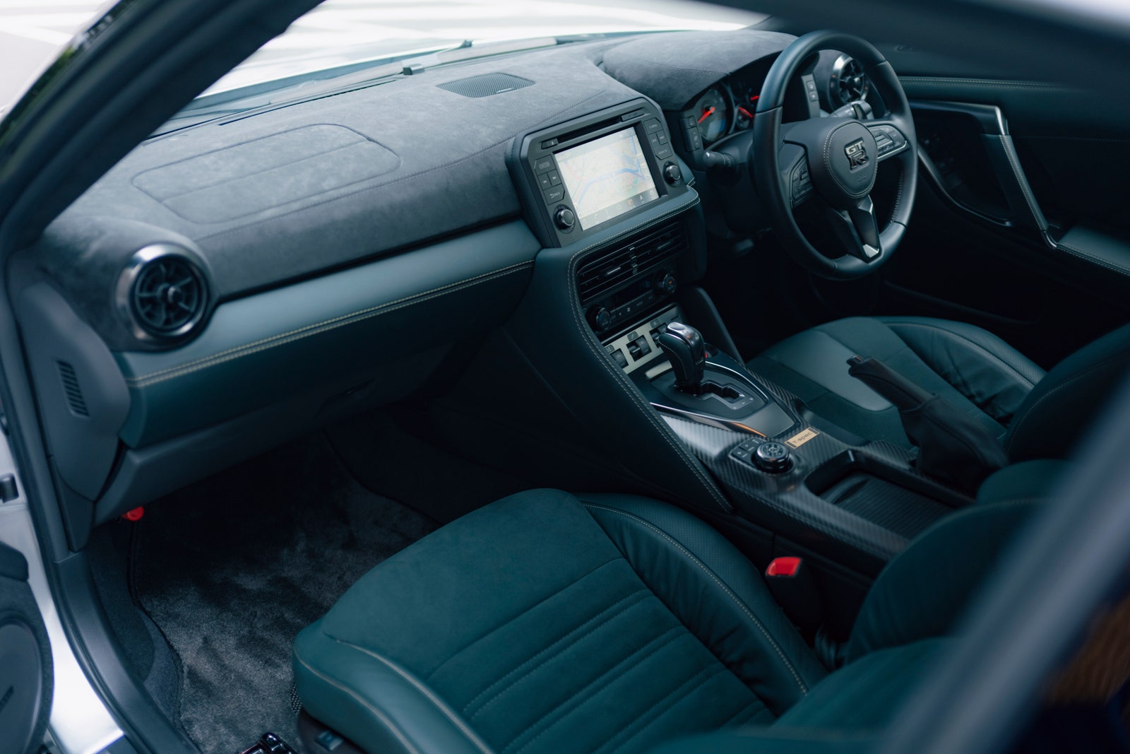 驾驶证可以驾驶的车型_迈凯伦的运动版车型与驾驶乐趣_迈锐宝主驾驶异响