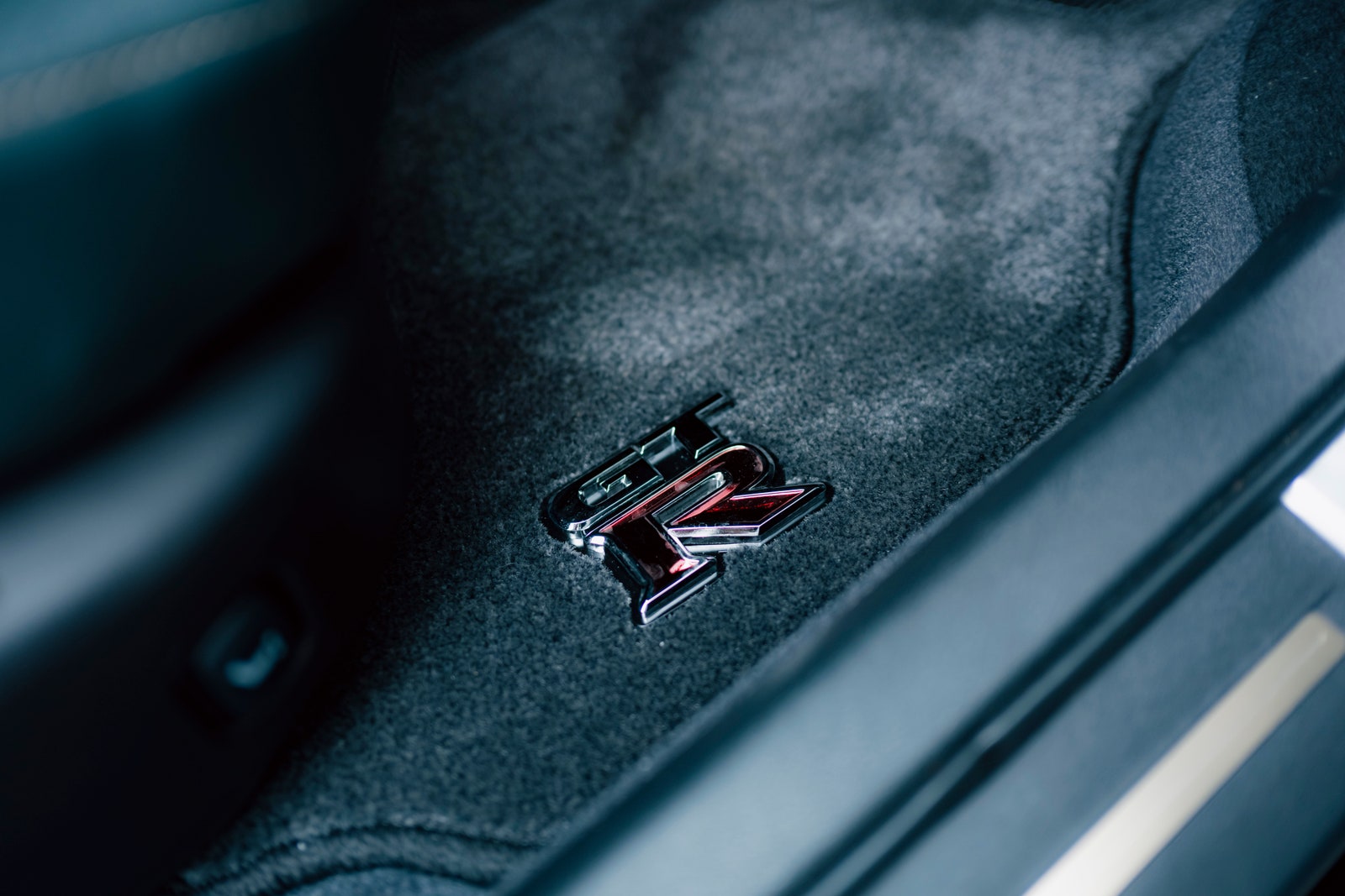 迈凯伦的运动版车型与驾驶乐趣_迈锐宝主驾驶异响_驾驶证可以驾驶的车型