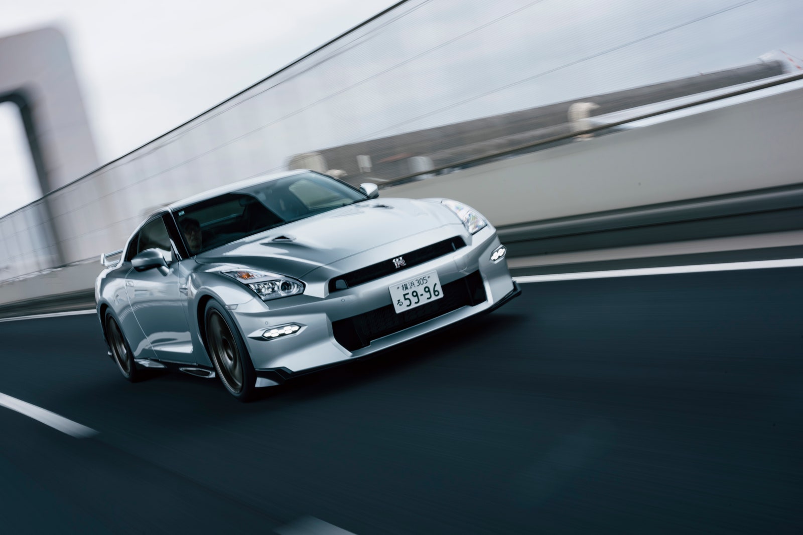 迈凯伦的运动版车型与驾驶乐趣_迈锐宝主驾驶异响_驾驶证可以驾驶的车型