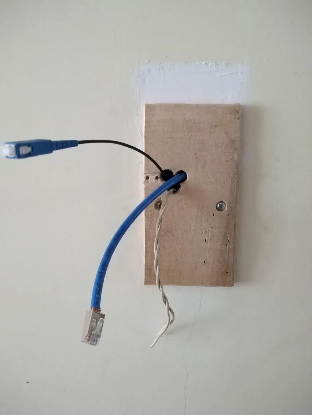 家庭路由器组网方案_家庭网络解决方案：TP-LINK 150M Mini路由器的设置_无线路由器方案