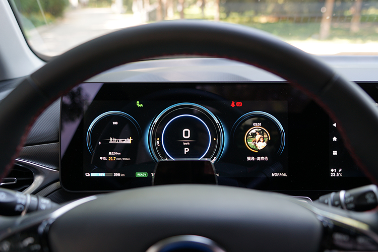 试驾广汽埃安AION V 续航可达600km且不止这些