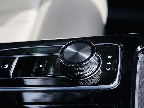 广汽埃安官网首页_体验广汽埃安AION UT的驾驶乐趣_广汽埃安汽车有限公司