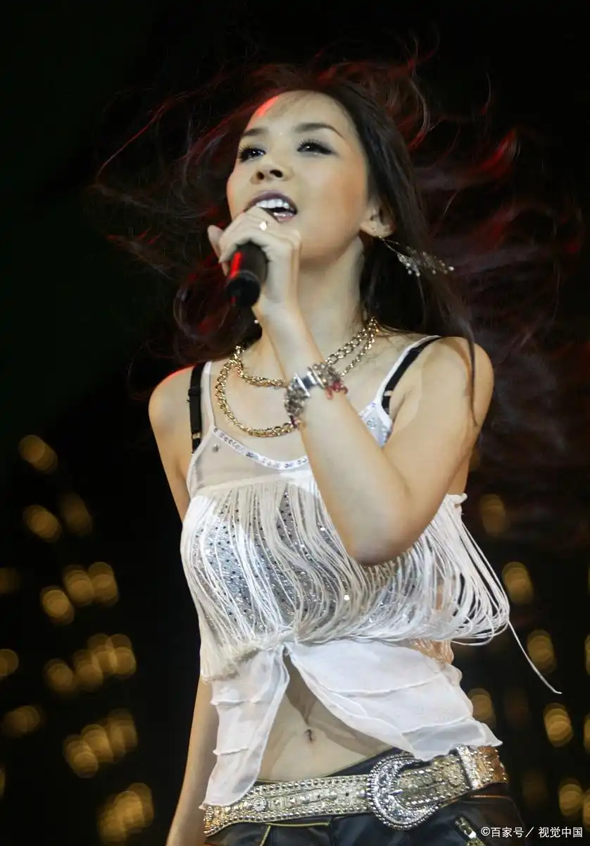 华晨宇因音乐风格多变而被广泛讨论_华晨宇因音乐风格多变而被广泛讨论_华晨宇因音乐风格多变而被广泛讨论