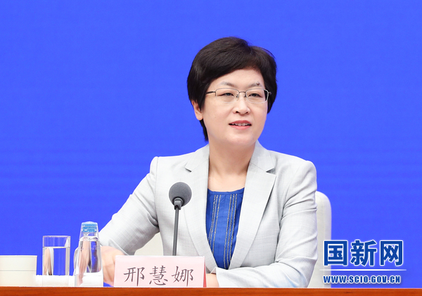 小米品牌形象塑造_小米14在设计上如何彰显品牌特色？_小米品牌造型设计