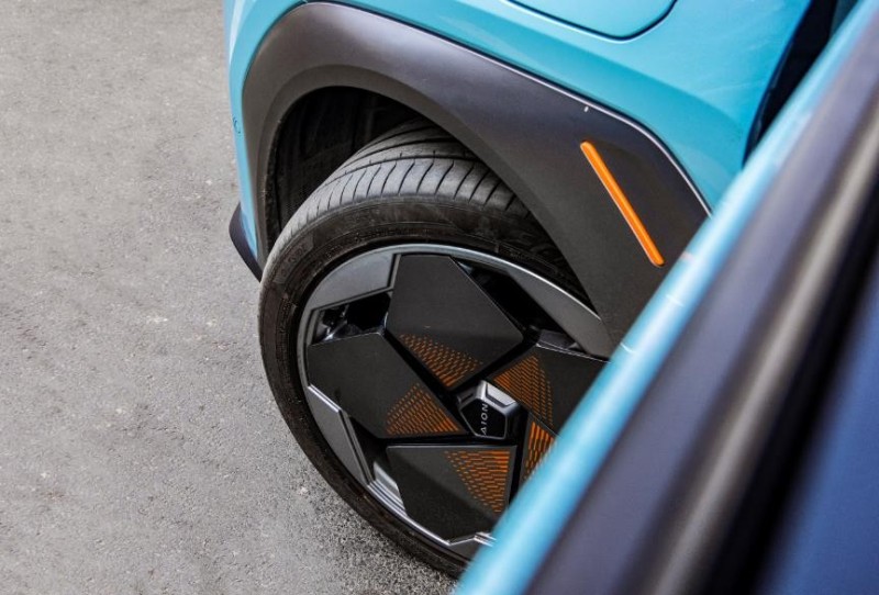 广汽埃安百度百科_广汽埃安汽车有限公司_体验广汽埃安AION UT的驾驶乐趣