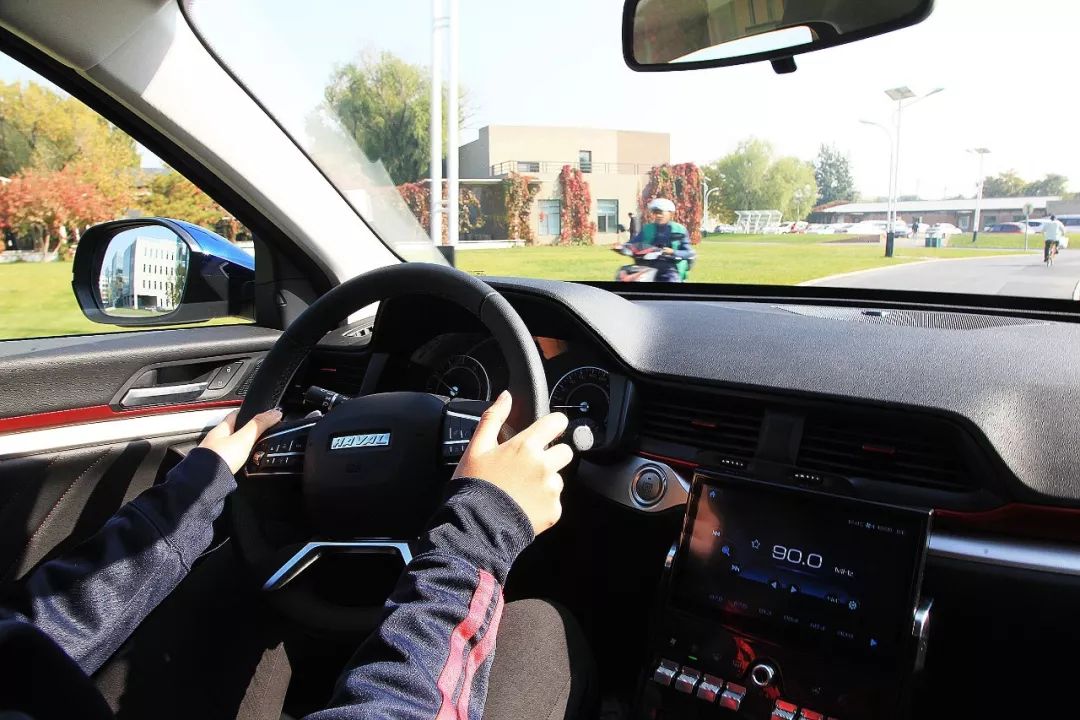 高科技智能产品，让生活更加便捷_科技便利生活_科技便捷生活作文