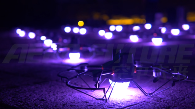 小型无人售货机广告_中小型企业如何利用无人机表演进行市场推广？_表演类无人机